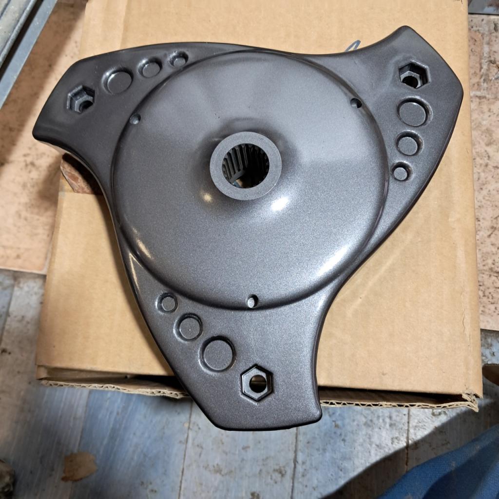 Moyeu roue arrierevSUZUKI Burgman 125 neuf LesAnciennes.com