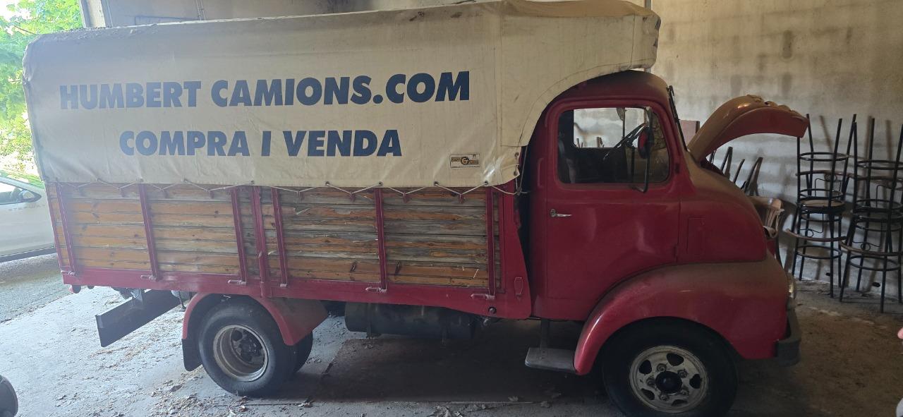 EBRO B350 Camion baché - 1964 LesAnciennes.com