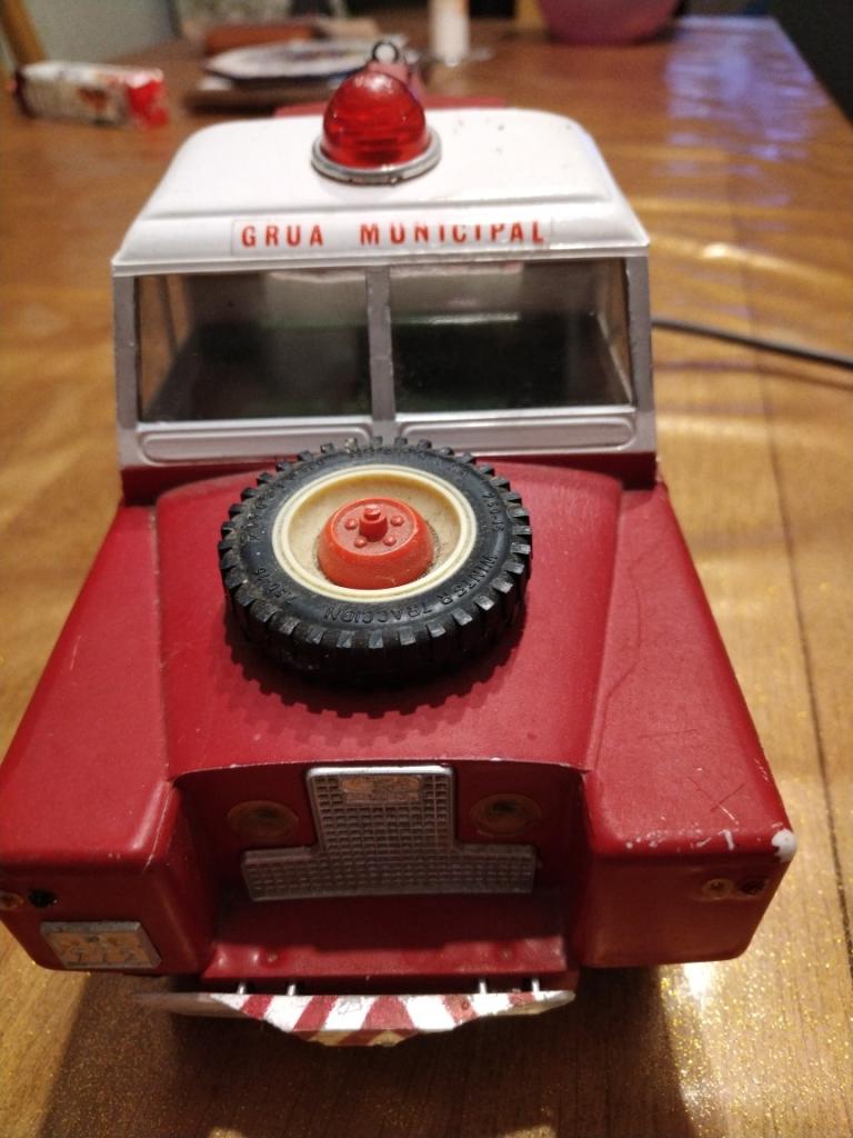 Depanneuse vintage LesAnciennes.com