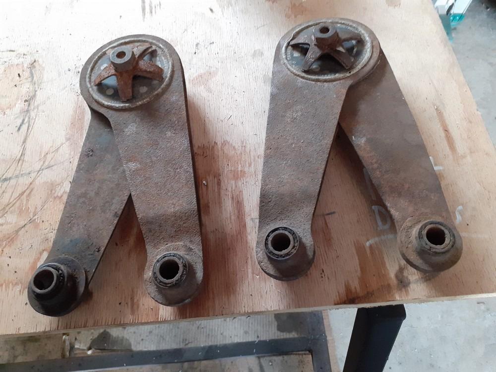 Recherche pièces AMORTISSEUR amortisseur a fricti LesAnciennes.com