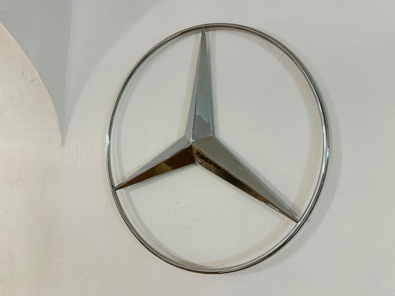 Enseigne Mercedes-Benz Chromée de 60cm LesAnciennes.com