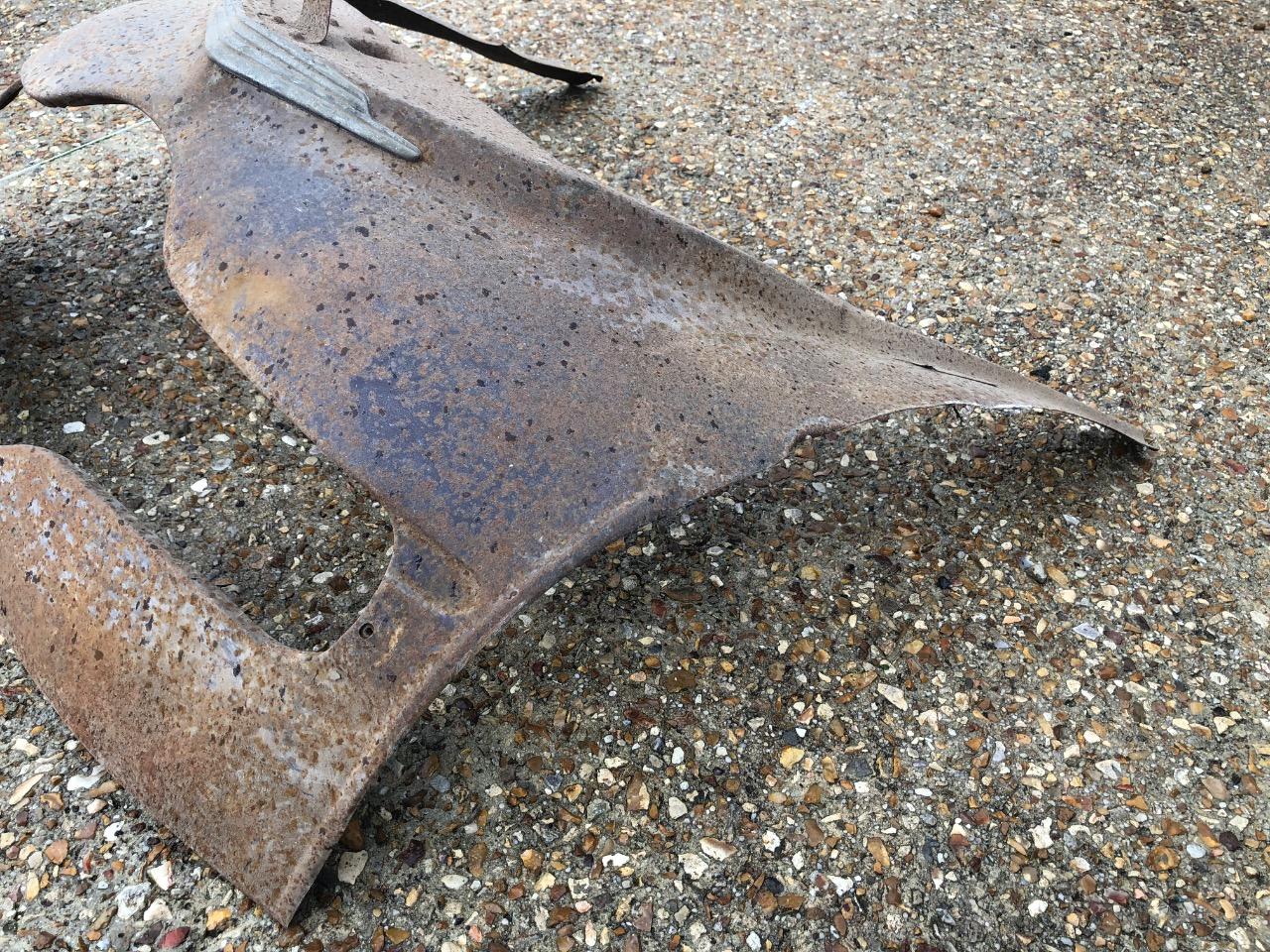 Face avant PANHARD Dyna X LesAnciennes.com