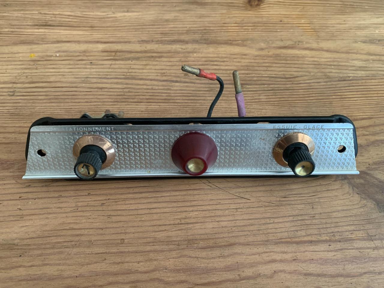 Console CITROEN Ami 6 LesAnciennes.com