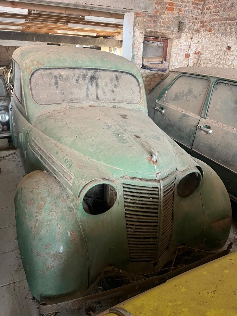 RENAULT Juvaquatre AEB2 - 1938 LesAnciennes.com