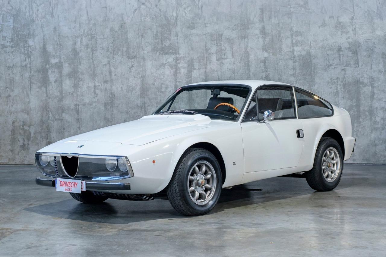 ALFA ROMEO Zagato Junior 1300 - 1972 LesAnciennes.com