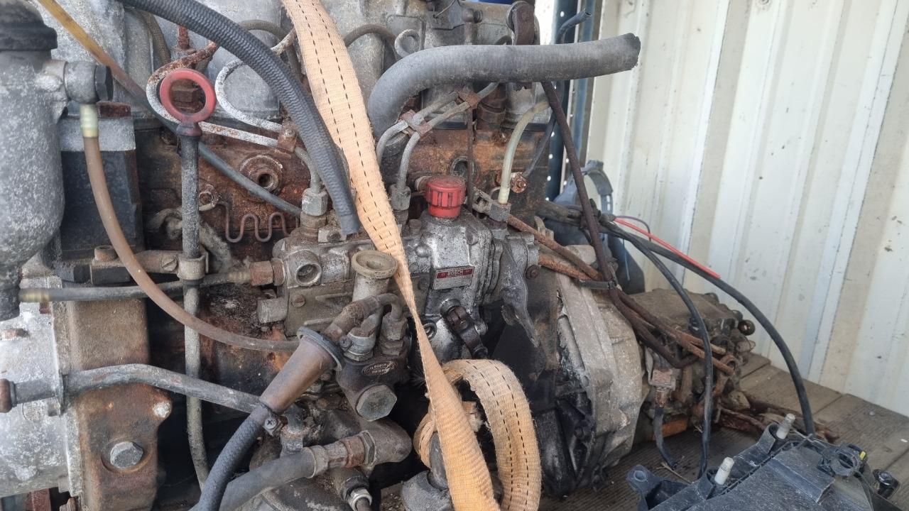 Moteur MERCEDES 220 D W115 LesAnciennes.com