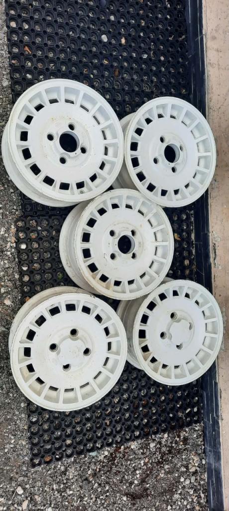 5 jantes FORD, granada, fiesta , taunus, ect...en LesAnciennes.com