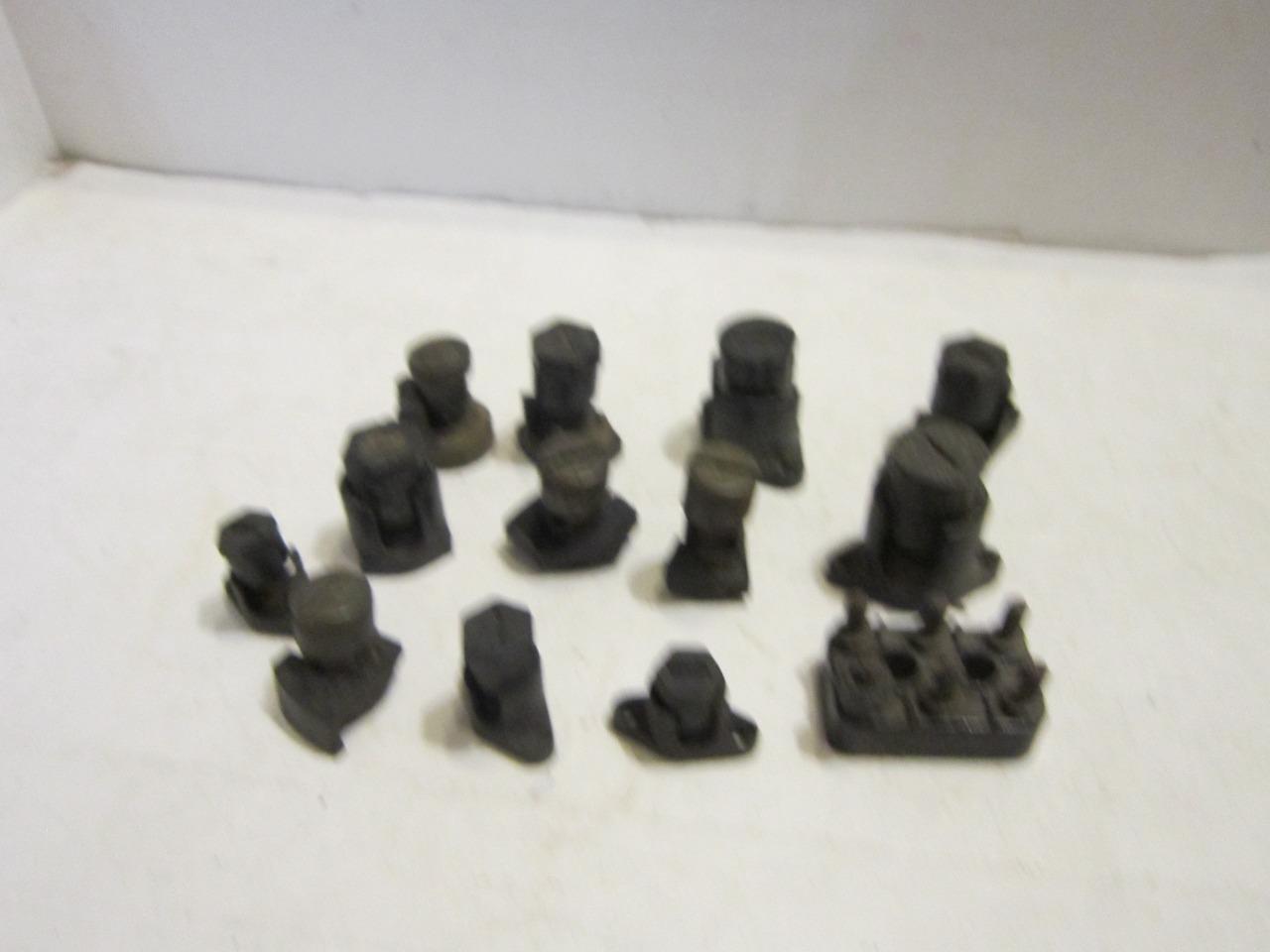 Lot De 10 Borniers à Vis 3 Points TRELEC - Pas De 7.5mm, Beige, à Piquer, Neufs Pour électricité