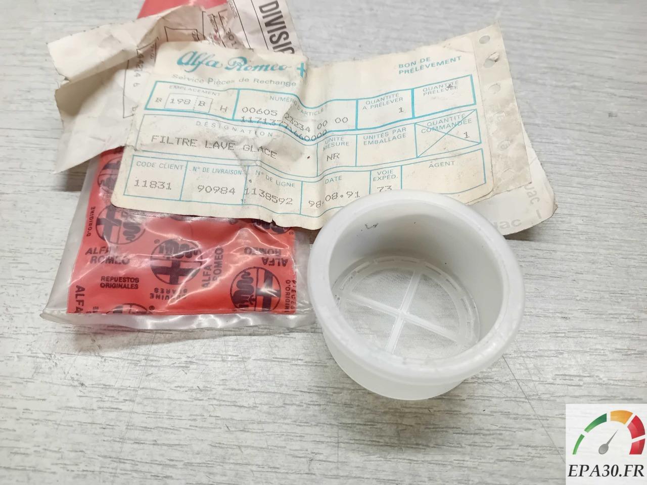 60523234 FILTRE BOCAL LAVE GLACE ALFA ROMEO SZ RZ LesAnciennes.com