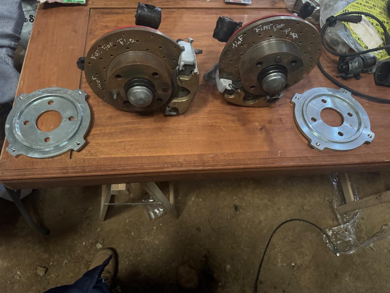 Kit fusée disques étrier pour modification Fiat 50 LesAnciennes.com