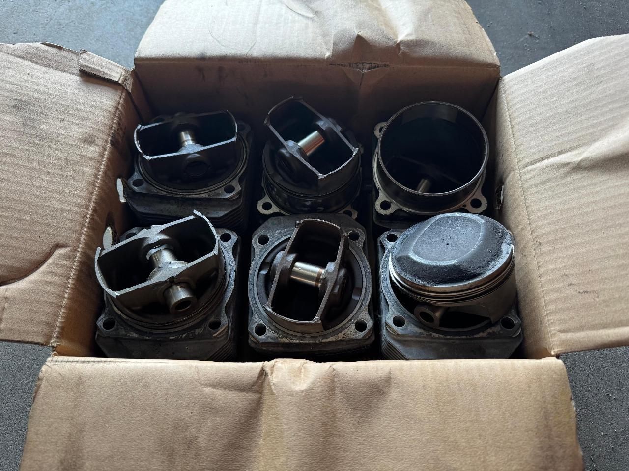 Cylindre et piston PORSCHE 911 LesAnciennes.com