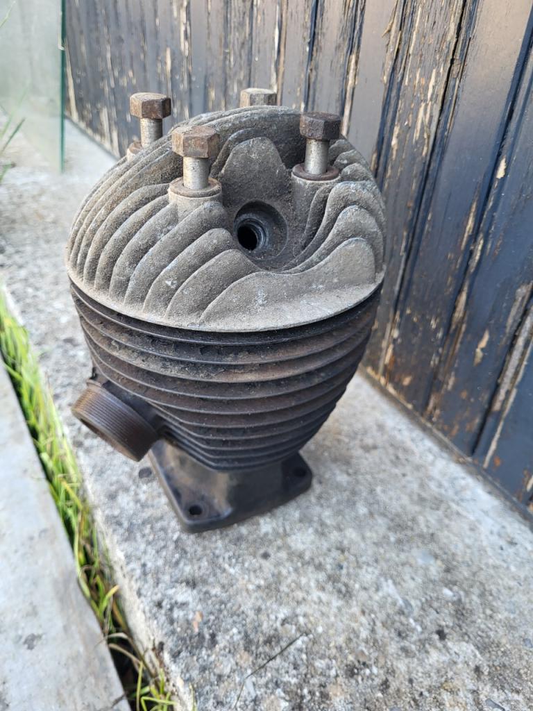 Ens cylindre culasse MONET GOYON M2V M2VT LesAnciennes.com