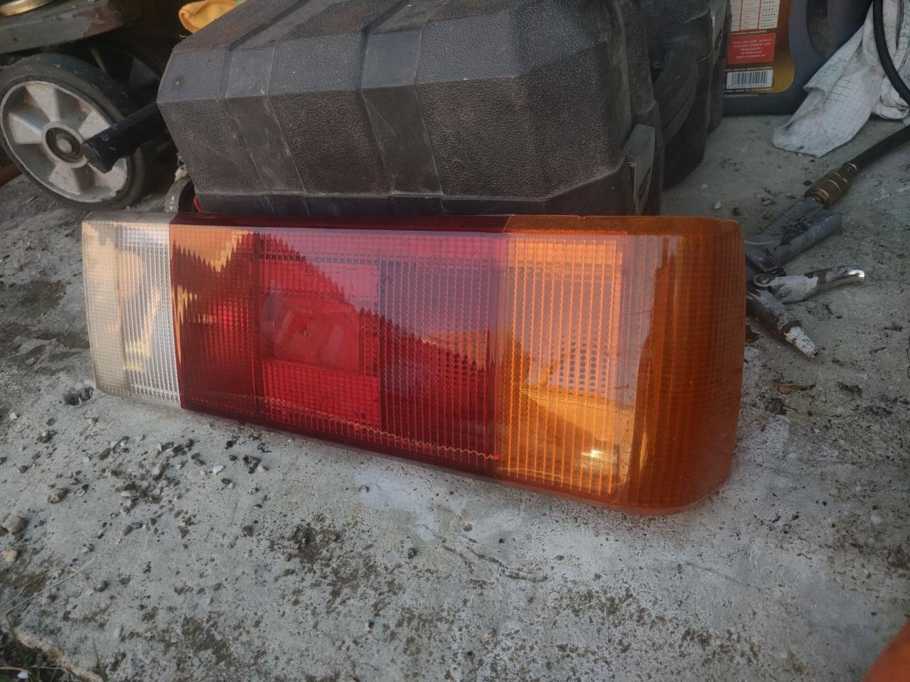 Bloc feux arrière TALBOT 1510 Solara LesAnciennes.com