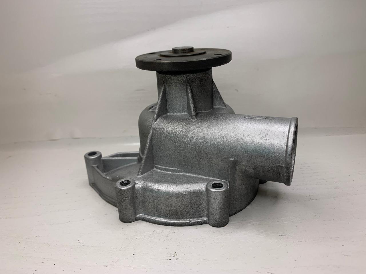 Pompe à eau BMW 2800 E12/E23/E24/3.0i LesAnciennes.com