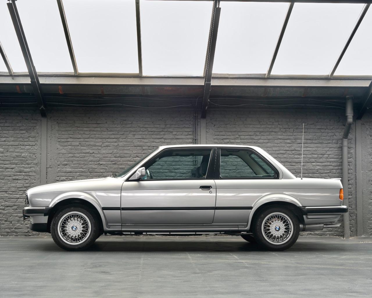 BMW 325 iX - 1987 LesAnciennes.com