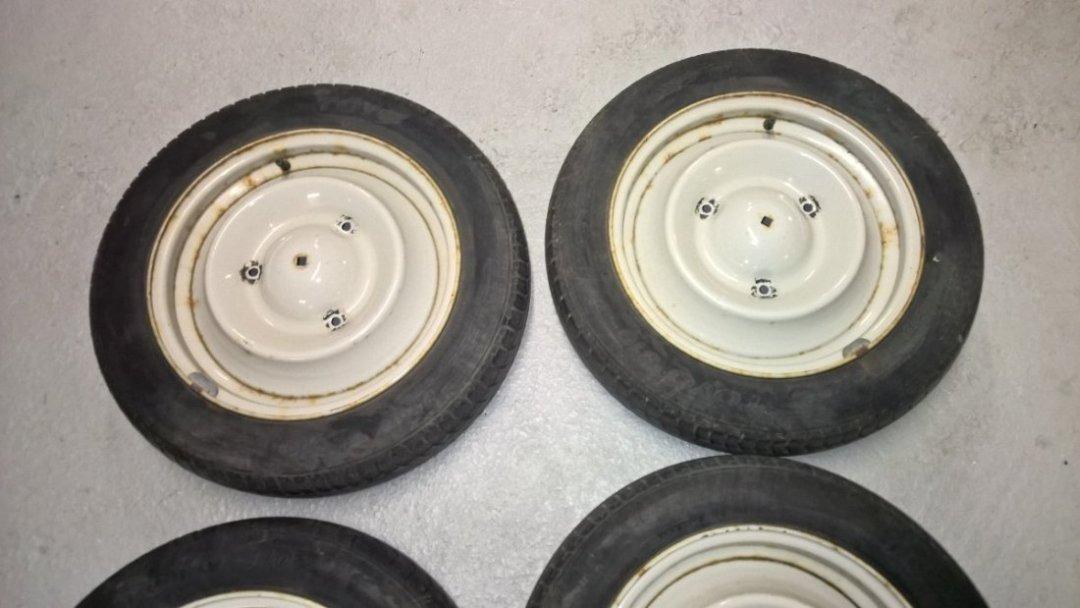 JANTES CITROEN 2CV LesAnciennes.com