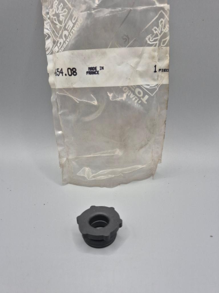 Joint reservoir de frein PEUGEOT 205 LesAnciennes.com