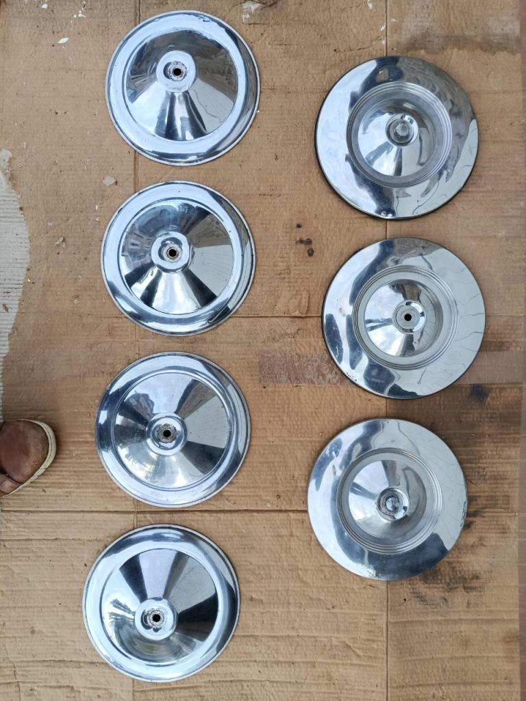 ENJOLIVEURS PEUGEOT 403 LesAnciennes.com