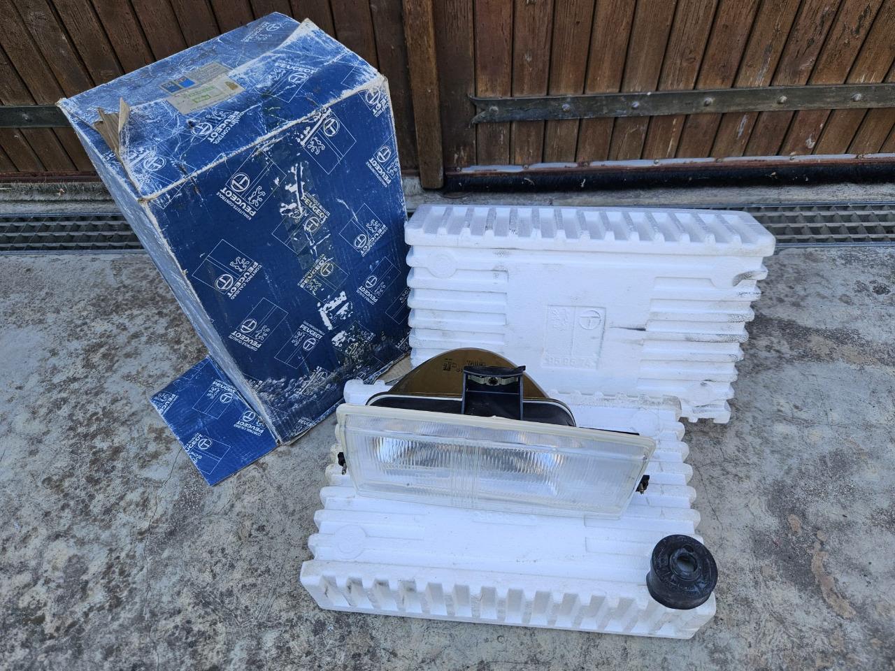 PHARE GAUCHE NEUF POUR PEUGEOT 104 LesAnciennes.com