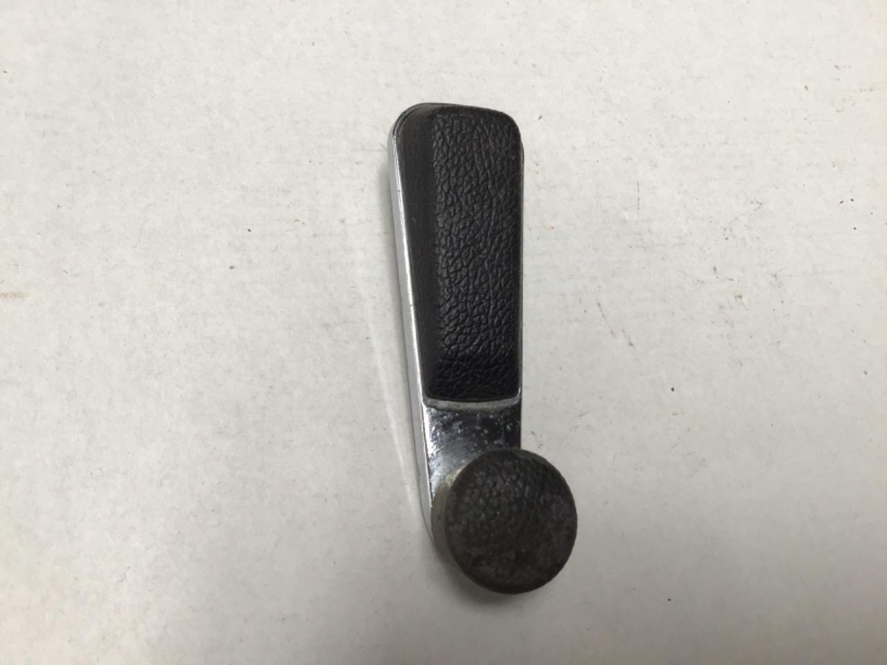 MANIVELLE LÈVE VITRE ALPINE RENAULT A310. R15/R17 LesAnciennes.com