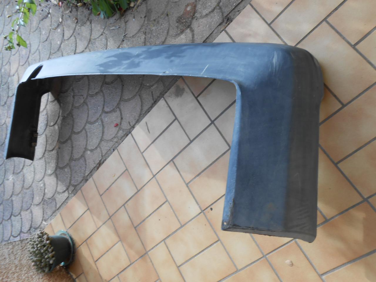 PARE CHOC ARRIERE (R25) GTX LesAnciennes.com