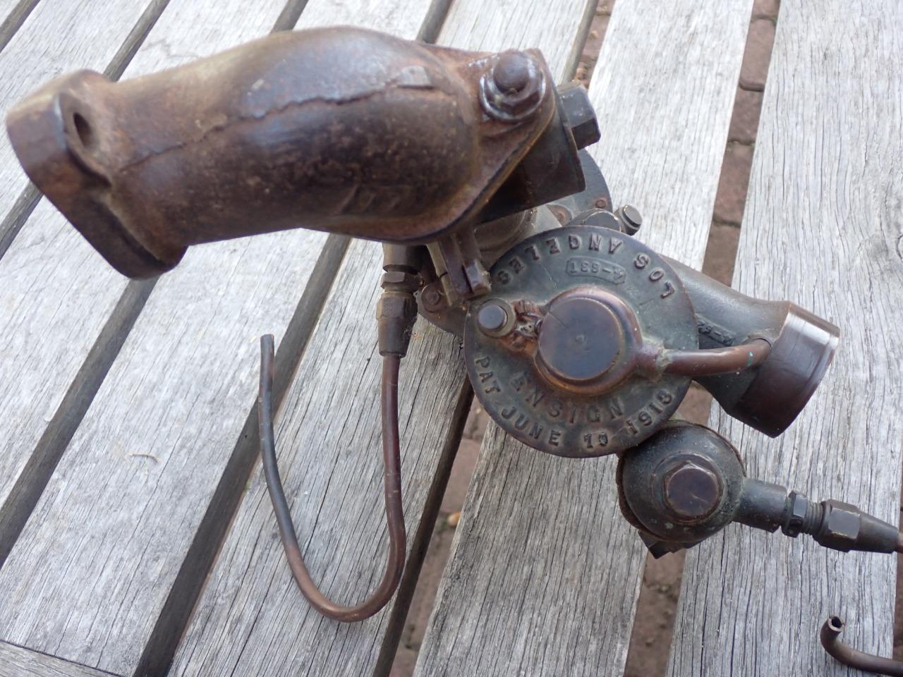 Carburateur MCCORMICK IH Tracteur LesAnciennes.com