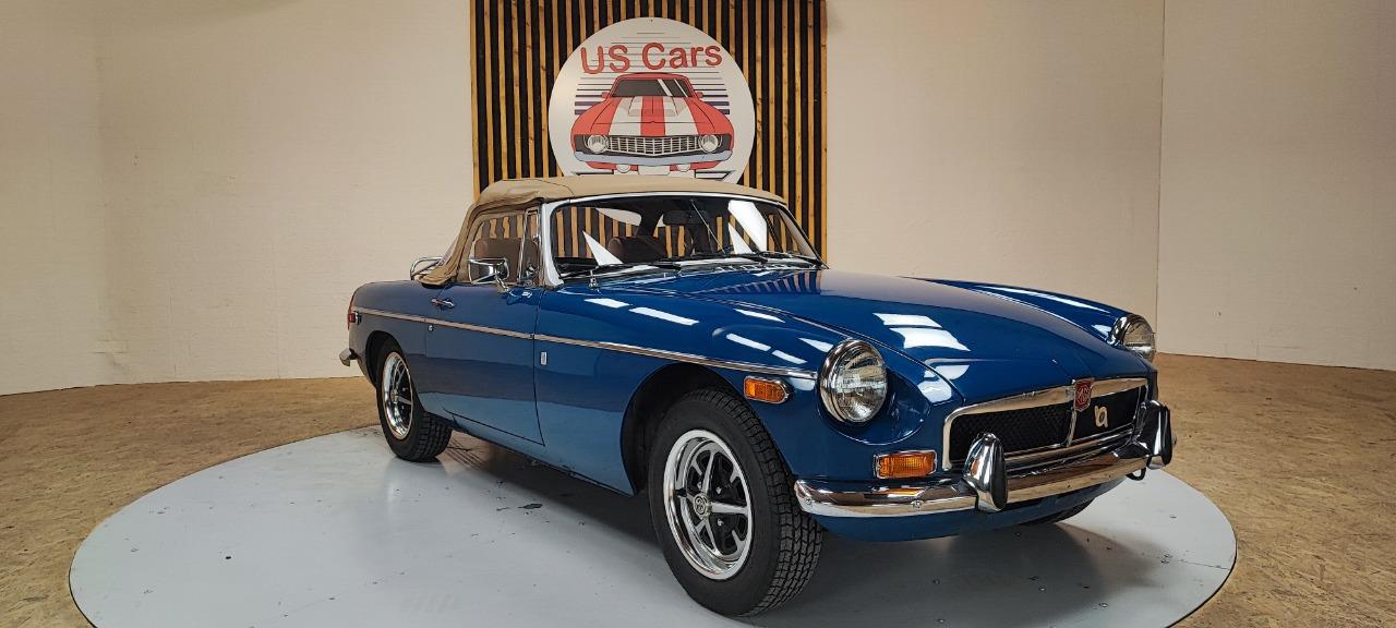 MG MGB Cabriolet - 1974 LesAnciennes.com