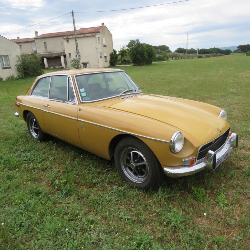 MG MGB GT - 1971 LesAnciennes.com