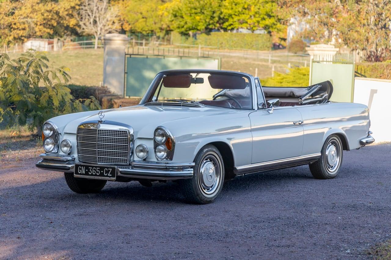 1971 Mercedes-Benz 280 SE 'Low Grille' Cabriolet M LesAnciennes.com