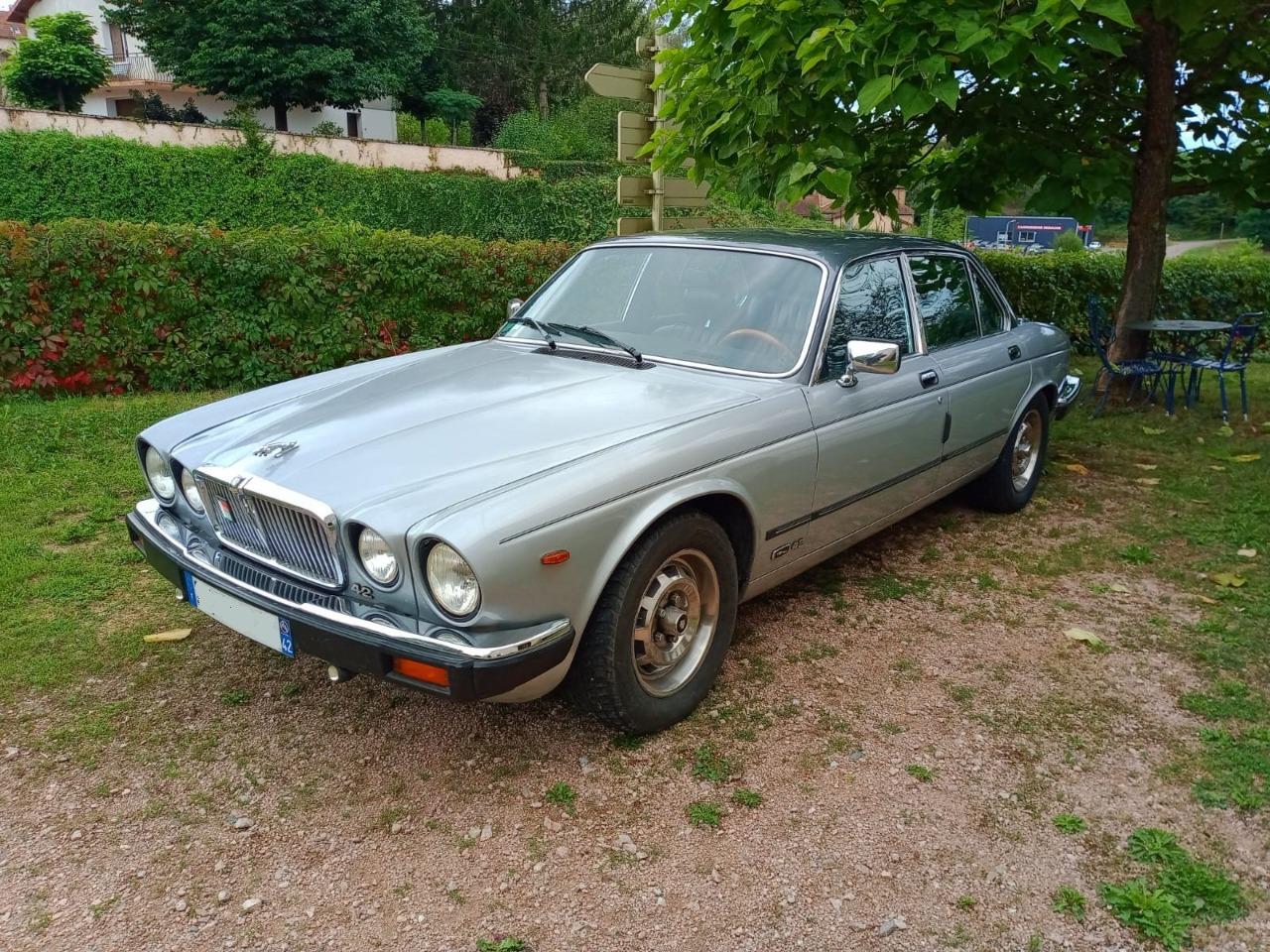 JAGUAR XJ6 4.2 injection - 1984 LesAnciennes.com