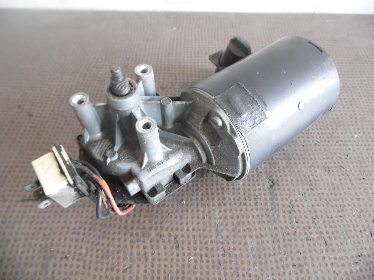 MOTEUR ESSUIE-GLACE 61611354583 BMW E24-1 LesAnciennes.com