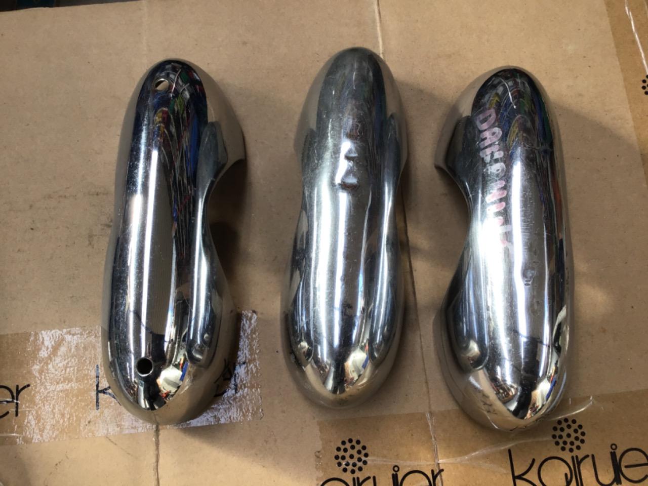 BUTOIRS PARE CHOC RENAULT DAUPHINE ONDINE LesAnciennes.com