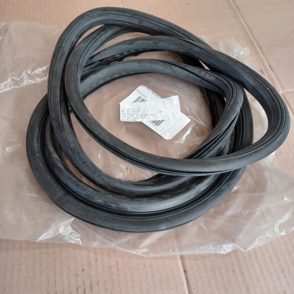 Joint de pare-brise Fiat UNO 89-95 LesAnciennes.com
