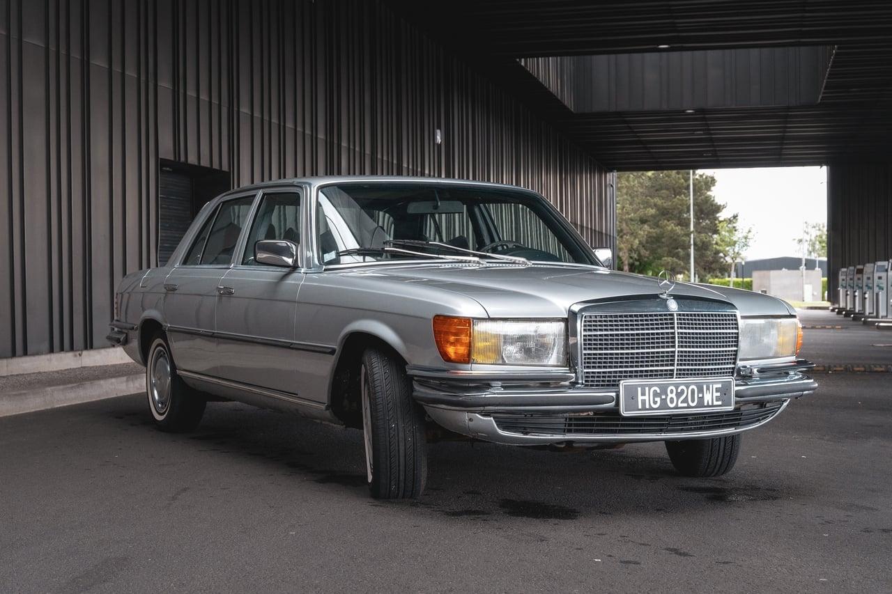 1977 Mercedes-Benz 280 SE W116 LesAnciennes.com