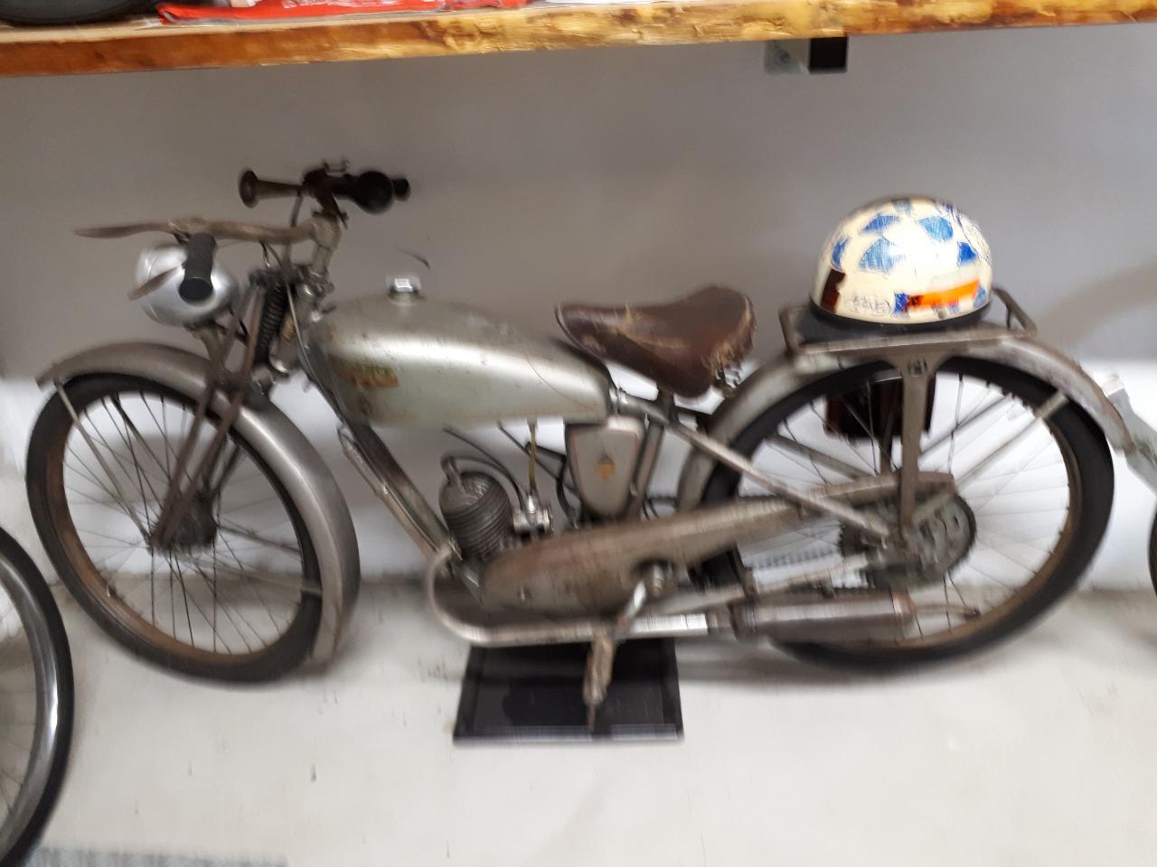 MOTOCONFORT Poney AT2 - 1949 LesAnciennes.com