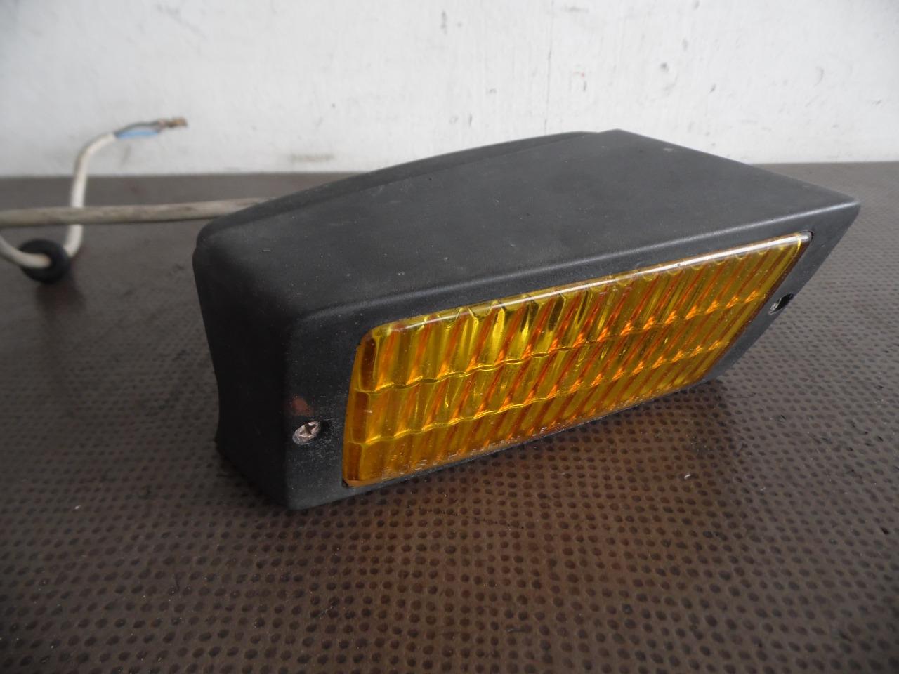 Phare antibrouillard droit PORSCHE 911 LesAnciennes.com