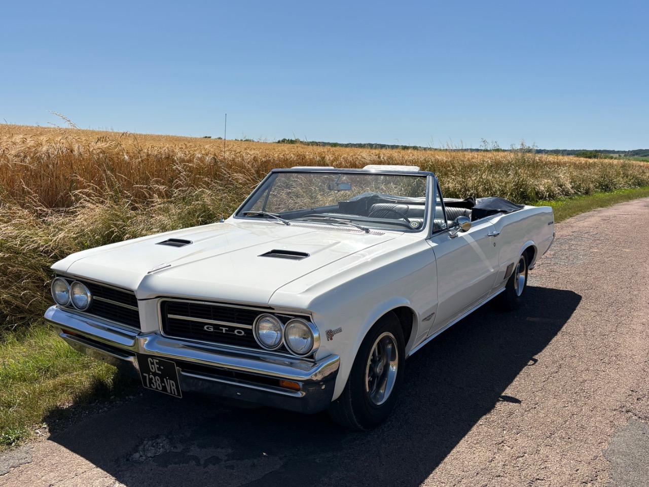 PONTIAC GTO - 1964 LesAnciennes.com