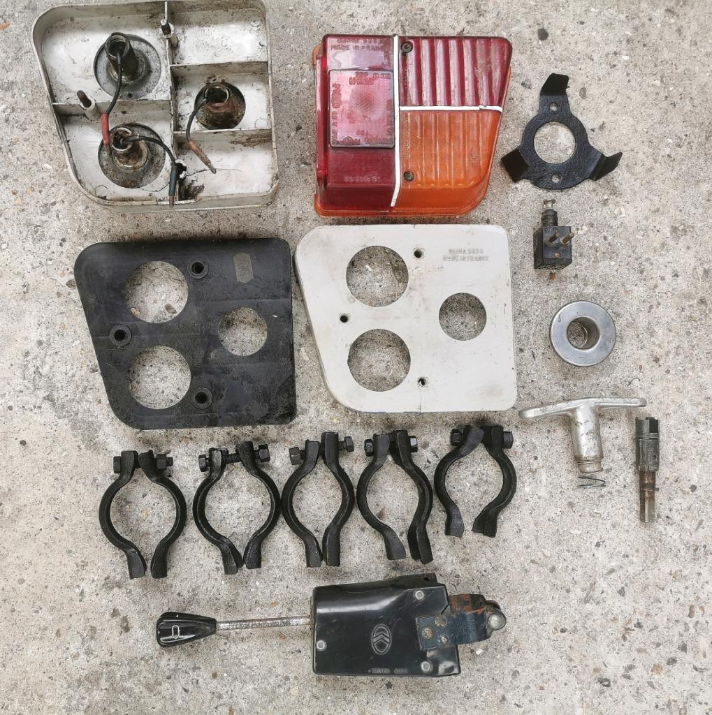 Lot divers Pièces CITROEN 2CV LesAnciennes.com