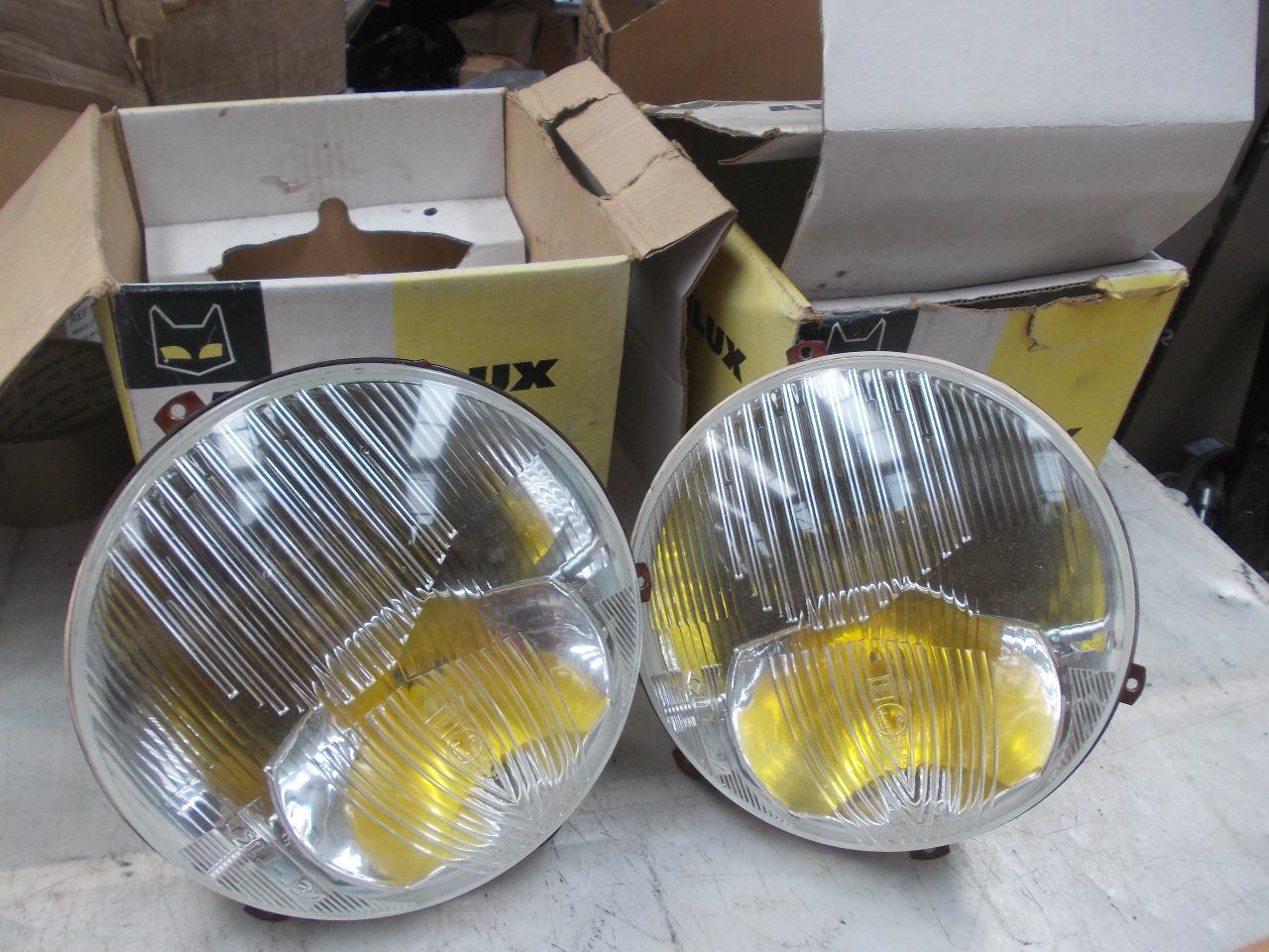 Phares SIMCA 1200S LesAnciennes.com