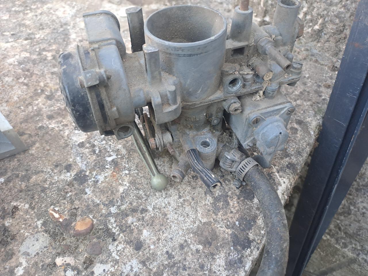 Compteur RENAULT 8 (R8) LesAnciennes.com