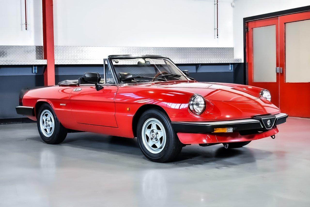 1989 Alfa Romeo Spider Convertible 1,6L I4 LesAnciennes.com