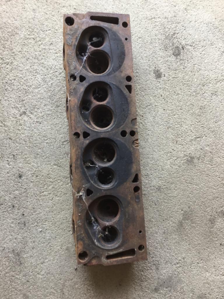 Culasse FORD Mustang 390 LesAnciennes.com