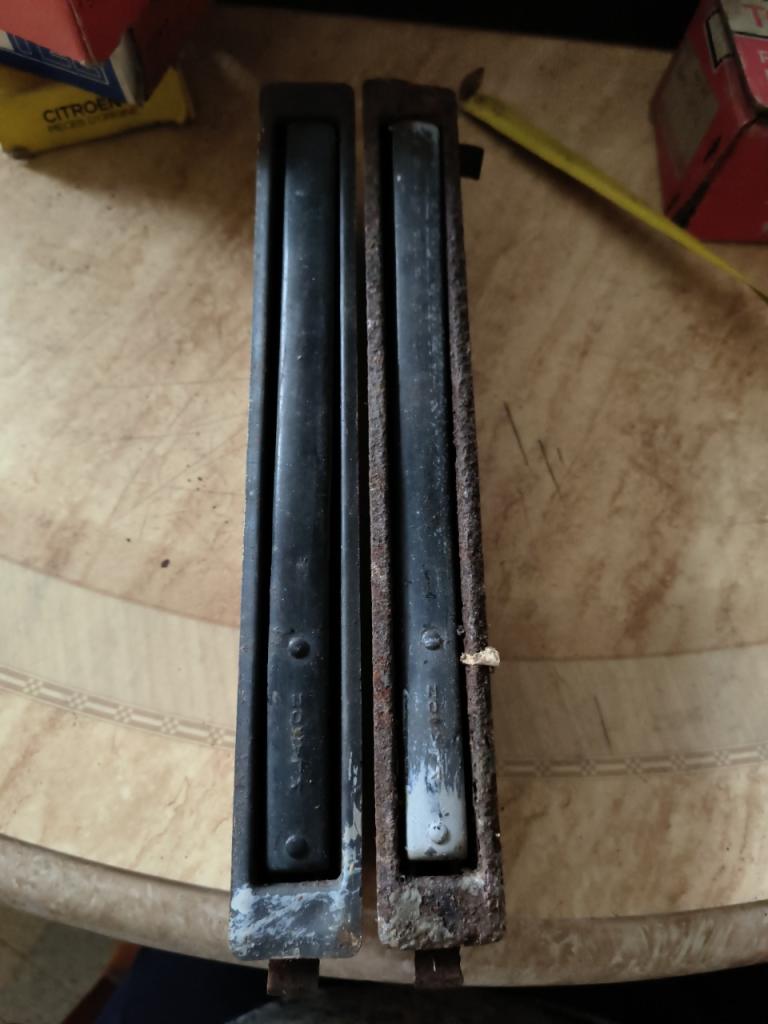 Sémaphores directionnels 6V BILAYON Années 40/50 LesAnciennes.com