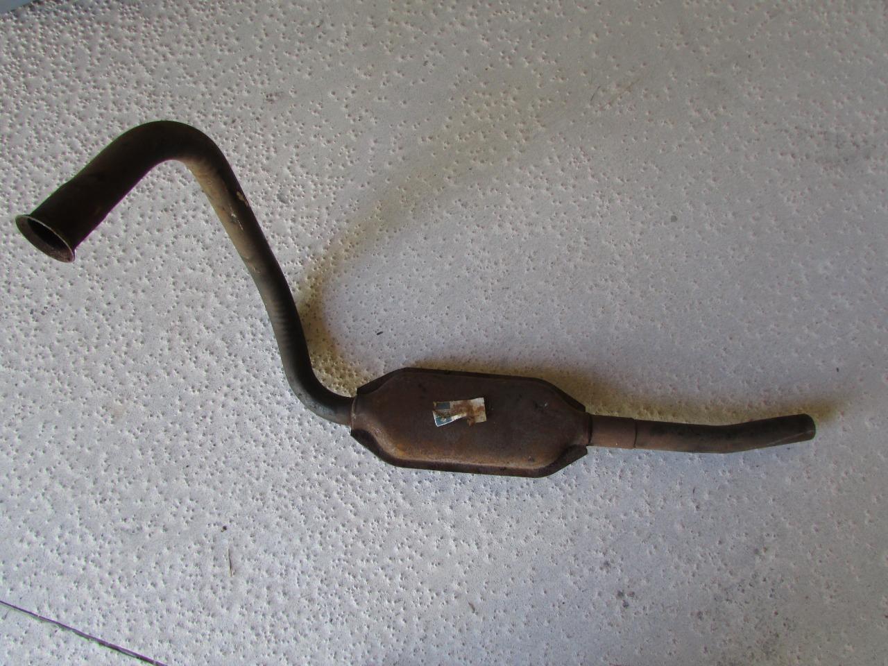 Pot de détente échappement SIMCA 1300 1500 LesAnciennes.com