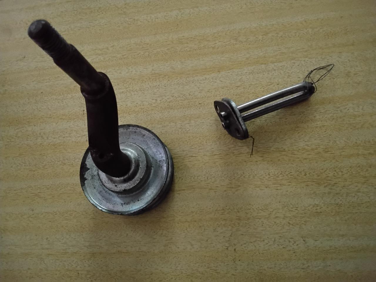 Pièces anciennes 4 cv Renault 1062 LesAnciennes.com