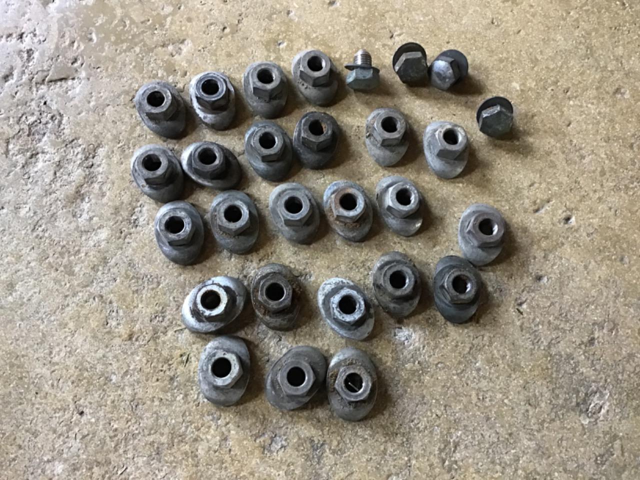 Ecrous CITROEN 2CV 2 cv LesAnciennes.com