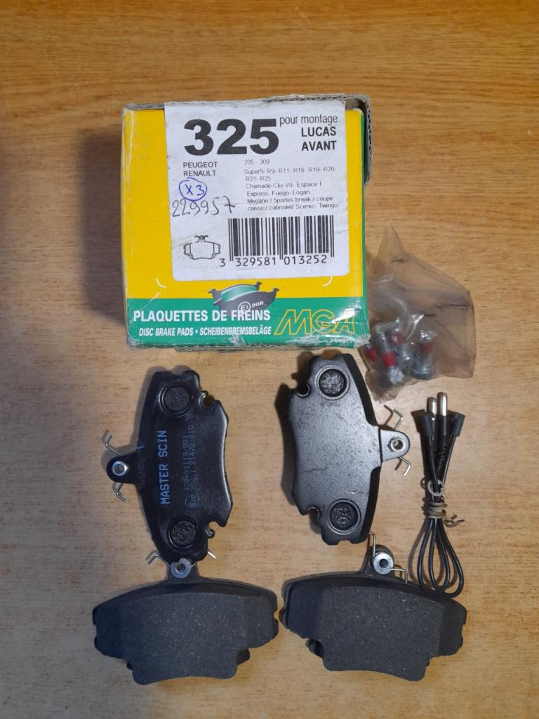 Plaquettes de frein avant Renault super 5 R9 R11 LesAnciennes.com
