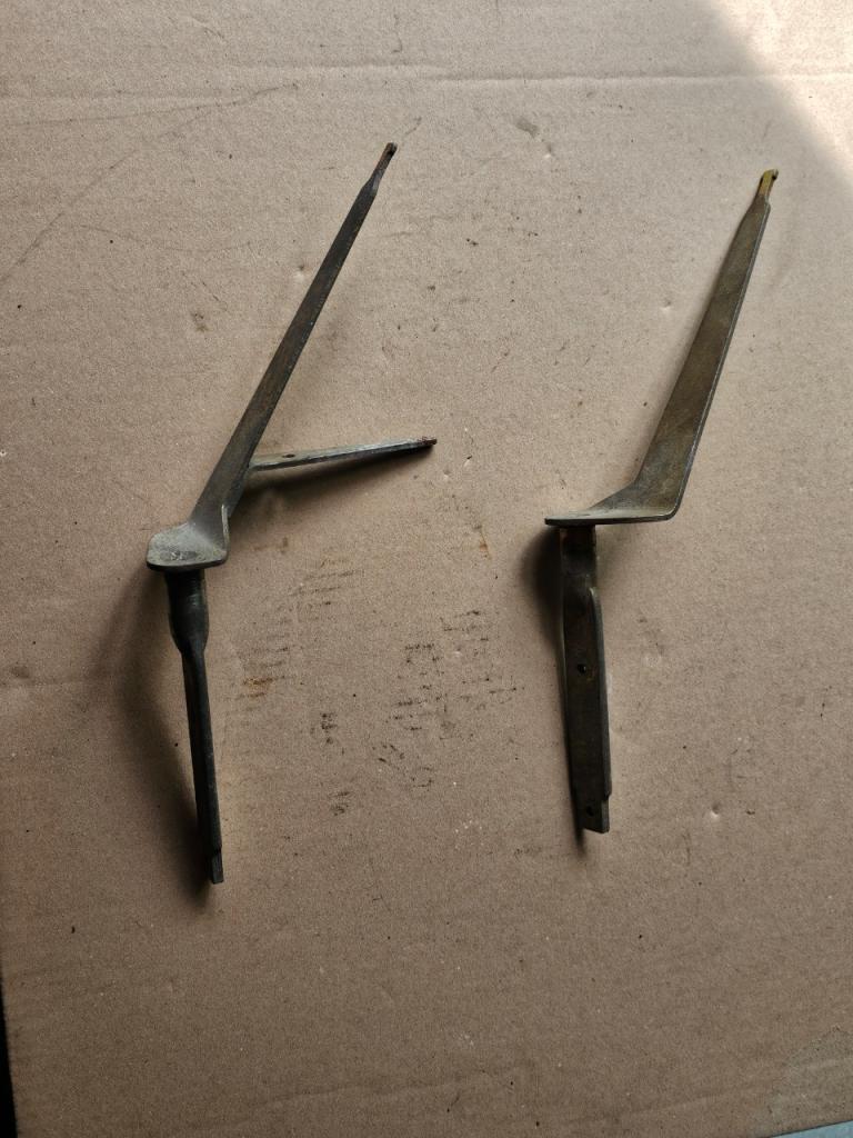 Pièce commande phare CITROEN DS LesAnciennes.com