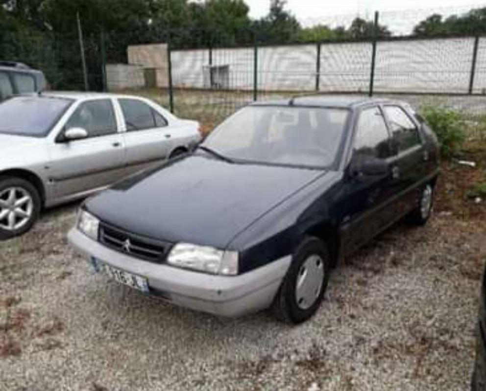 希少CLOSDELAROCHE2000CuvéeVieillesVignes 1998 Citroen ZX Red Manual, 5 speed Left Hand Drive in Glos