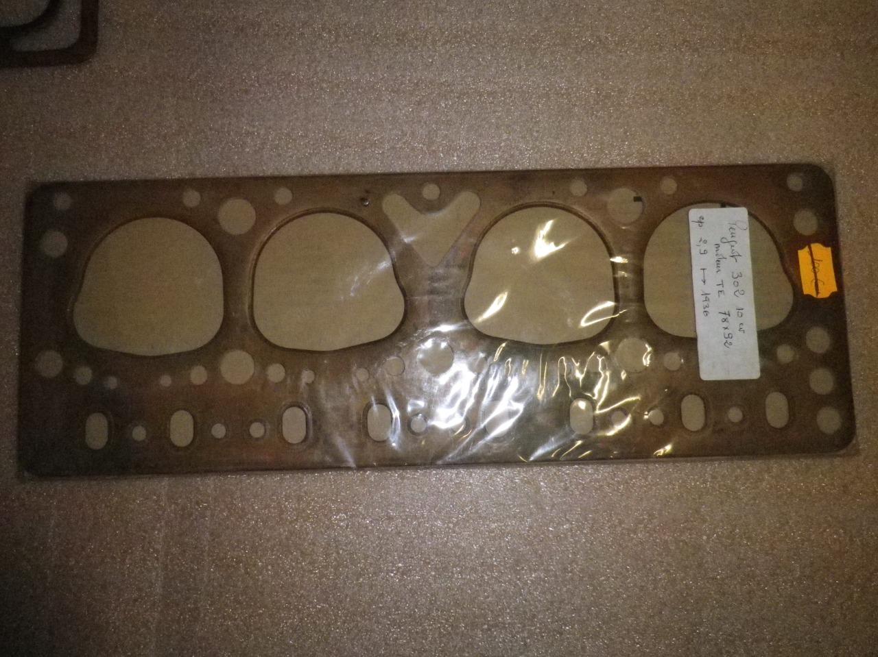 Pièces PEUGEOT 302 LesAnciennes.com